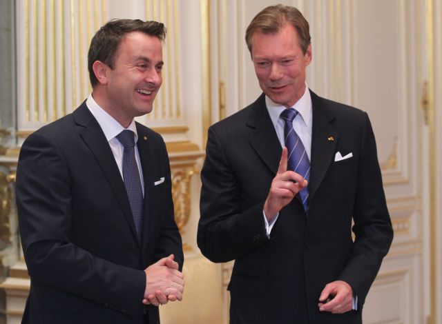 Πρωθυπουργός ο Μπετέλ, στην αντιπολίτευση έπειτα από 18 χρόνια Γιούνκερ